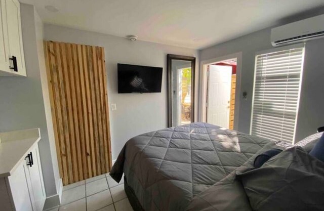 Beach cottage ,queen bed