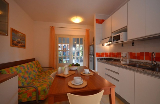Apartamento reformado en residencia con piscina de Beahost Rentals