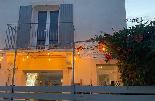 Casa de pueblo renovada, a 3 min de la playa, para 9 pers.
