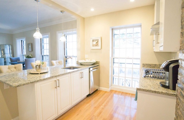 Renovado 2BR | 1. 5BA en Charles St