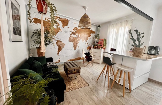 Apartamento renovado, zona popular de Toulon