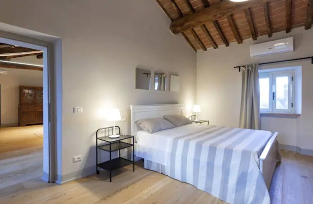 Renovated & Relaxing Historical Cortona Farmhouse