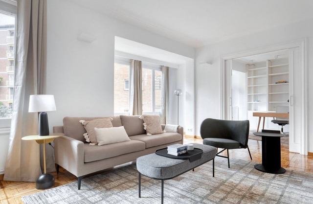 Renovated Sarrià-Sant Gervasi 4BR, by Blueground