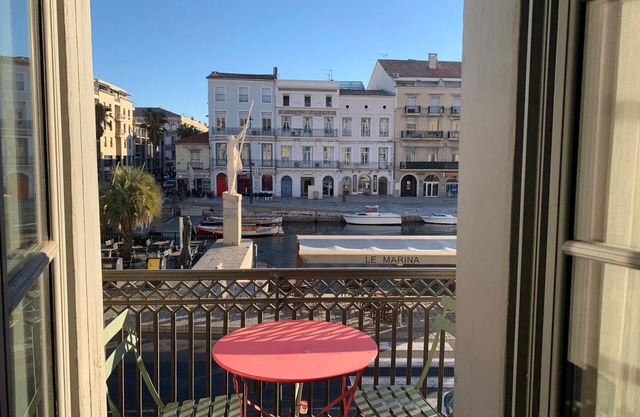 T3 renovado con aire acondicionado, balcón y Wifi en el corazón de Sète