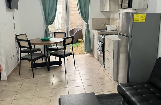 Renta de casa amoblada Residencial Ecoterra#24 - Incluye todos los servicios
