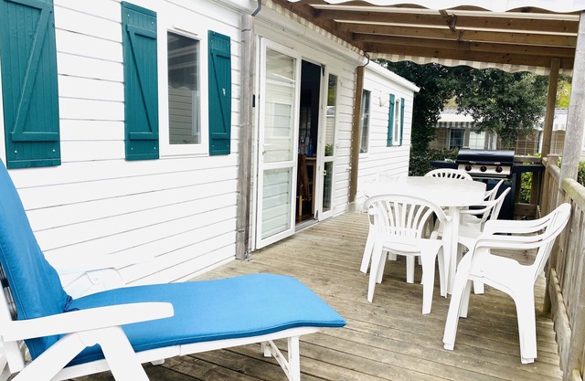 Alquiler de autocaravana 6/8 personas en camping 4 * LA PIGNADE