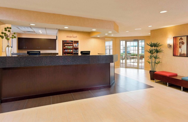 Residence Inn Houston The Woodlands / Lake Front Circle