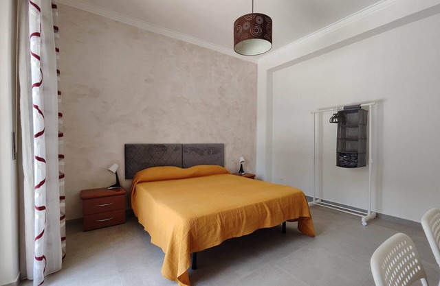 Apartment 2 bedrooms, air conditioned, wifi free park central Catania.
