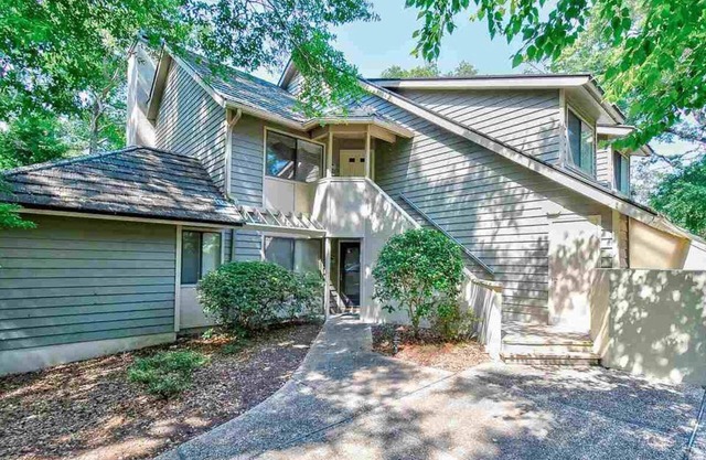 Resort living, short 5 minute walk to the beach