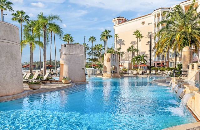 Resort Near Disney Gate with World Class Golf Resort.