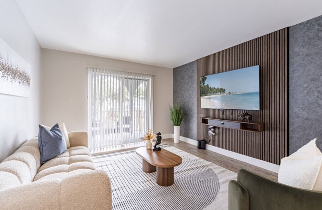 Resort-Style Amenities | Modern 2BR South Tampa