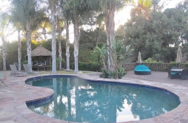 Estilo de vida de resort! A Tropical Paradise Pool Home, campos de golf