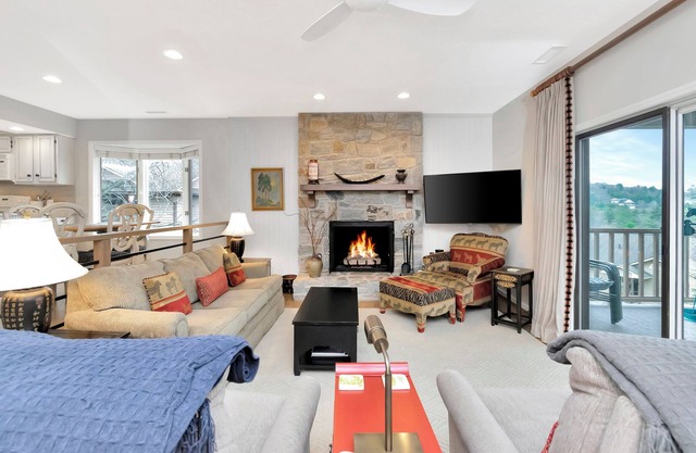 RHODODENDRON 4 WPM: 2 HAB / 2 BA condominio de 2 habitaciones en Blowing Rock, para 6 personas