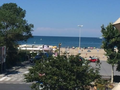 RICCIONE sul MARE con servizio SPIAGGIA e AQUAPARK