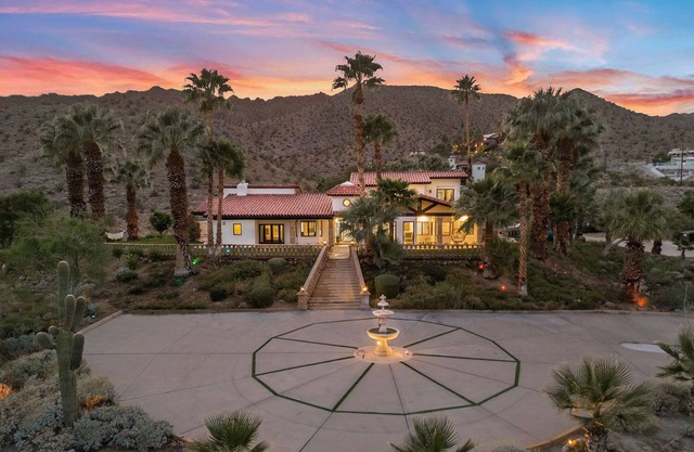 'Ridgeview' 6 BR, 3 acres with incredible views!