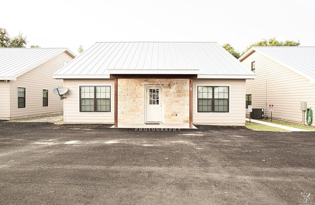 River Grove Rentals Casa # 8