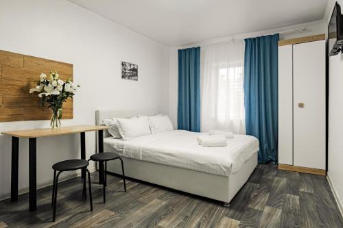 River House Apartments