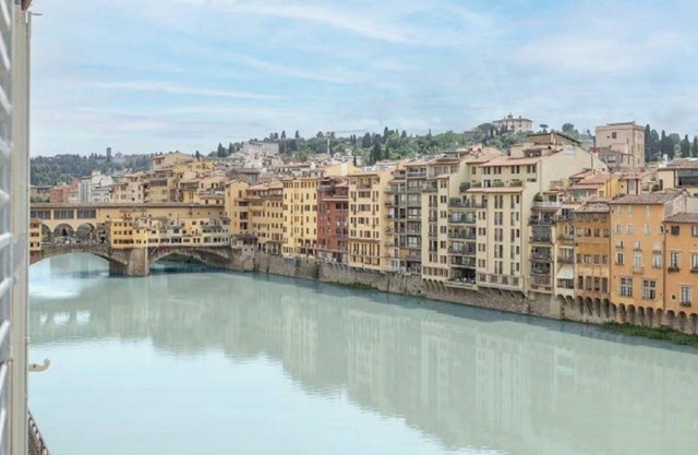 Riverside Palazzo with Iconic Views in the Heart of Florence