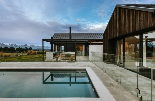 Riverslea | Sleeps 10 | Pool