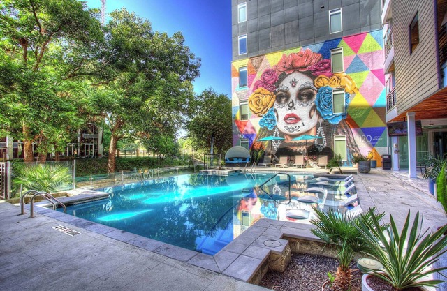 Riverwalk King Suite Apt Retreat with infinity pool Sofa Bed Gym & Free Parking