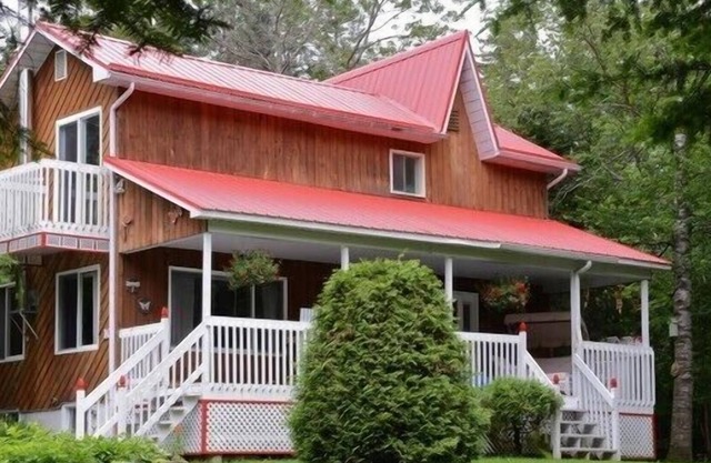 Lugar / Chez Roger Roger - Eastman, Quebec
