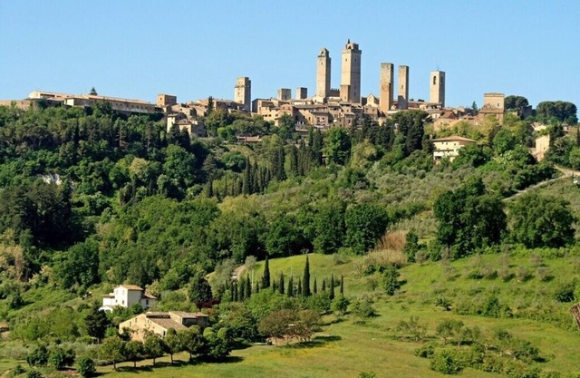 Romántica casa de campo con impresionantes vistas sobre San Gimignano Ideal para parejas y familias
