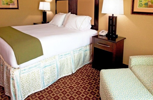 Romantic Suite for Your Next Sweet Vacation!