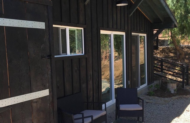 Planee su escapada, Vineyard Cottage Oasis. Cerca de todas las comodidades de Malibu!