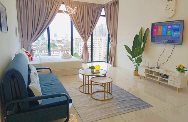 Rooftop Pool, 8 Pax, 2 Bedrooms, 2 Bathrooms, 2 Car Parks by Star Home