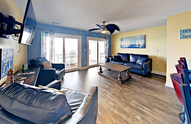 Habitación para usted y sus amigos: 4 dormitorios directamente en Lake Erie max 12 ppl C202