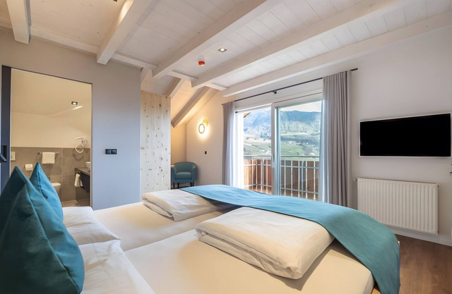 Habitación 'Suite 1' con vistas a la montaña, Wi-Fi y aire acondicionado