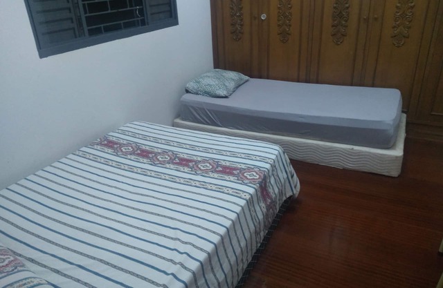 Habitación con dos camas en pensionato en Maringá / pr