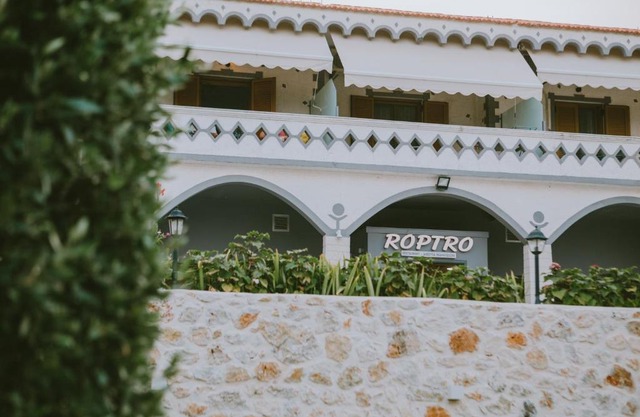 Roptro Rooms