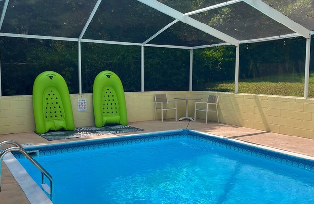 Bienvenido a Refugio Rosemary Terrace: Tu Oasis Moderno en Tallahassee
