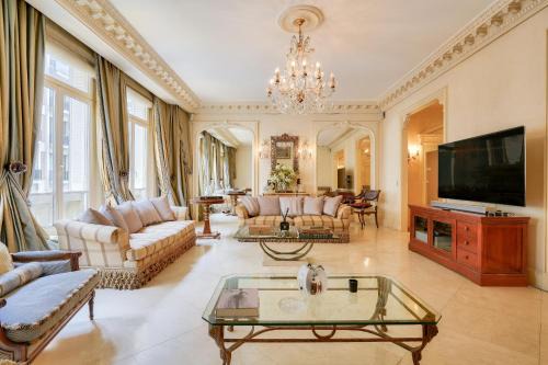 Royal Montaigne