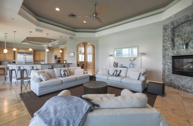 ROYAL PALM HOUSE - Luxury Style 3 Bedroom Home On Captiva With Private Pool