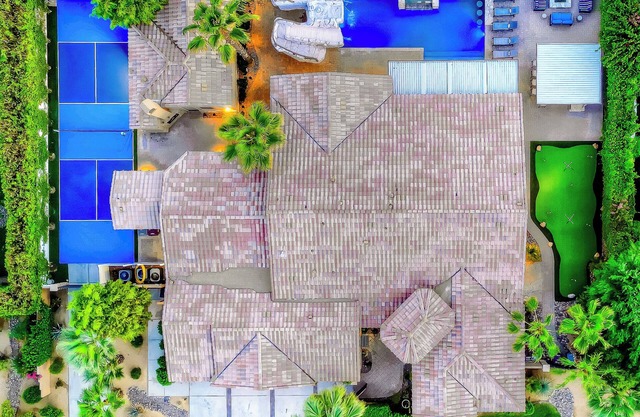 Royale: Pickleball, Waterslide, Game RM