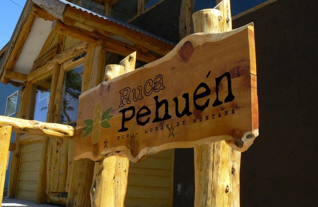 Ruca Pehuen Eco-Lodge De Montaña