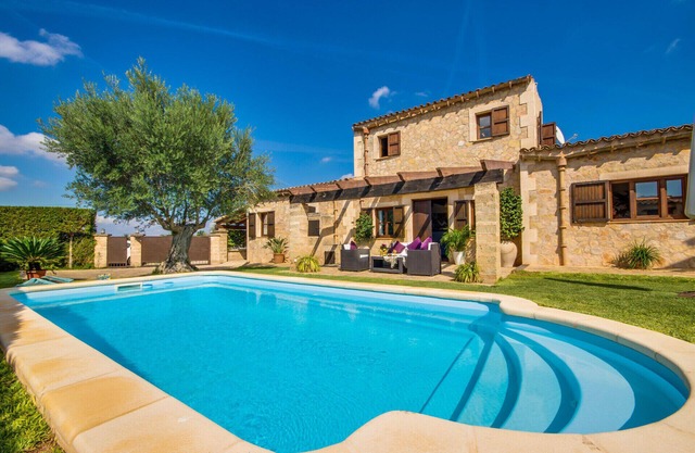 Finca rural Es Puput con piscina en Mallorca