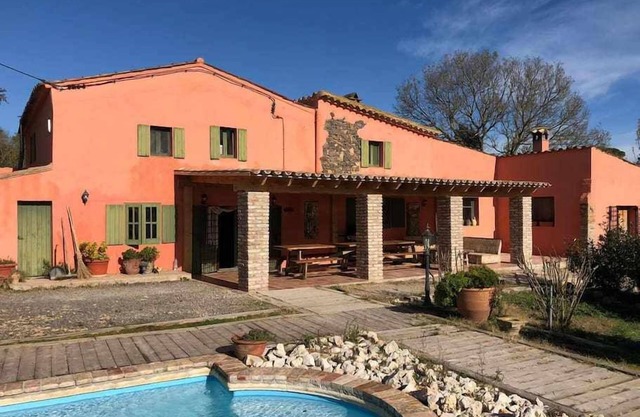 Casa rural con piscina en Maçanet de la Selva