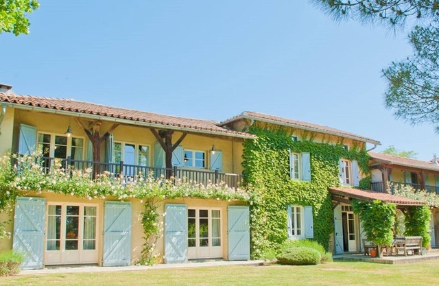 Casa de campo rústica en el sur de Francia con vistas a los Pirineos.