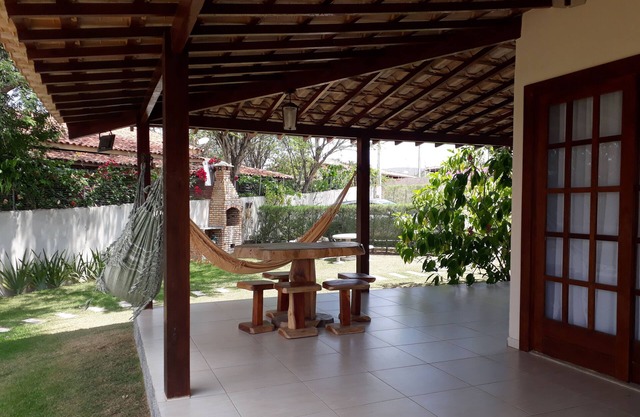 Casa rústica de fácil acceso a BR232, cerca de Vila da Serra y muy tranquila.