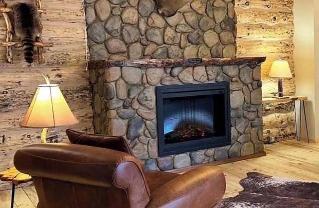 Rustic Retreat on Division Ave. in Cavalier, ND Studio Apartment with no stairs!