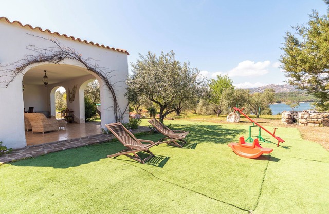 Rústica villa con Wi-Fi, aire acondicionado y hermoso jardín