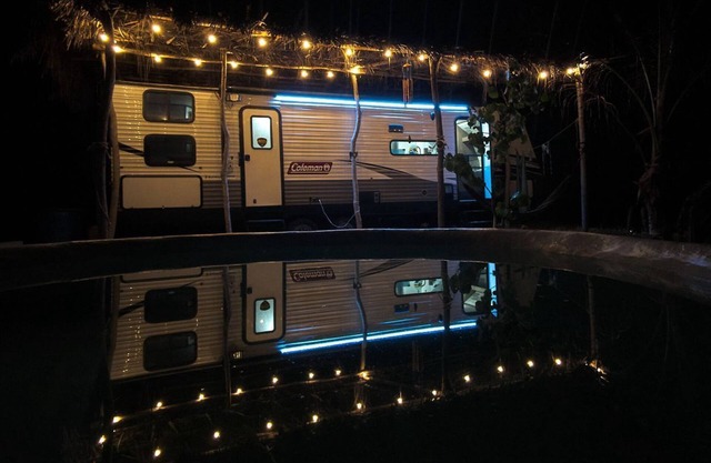 Casa rodante en la playa con alberca y Starlink