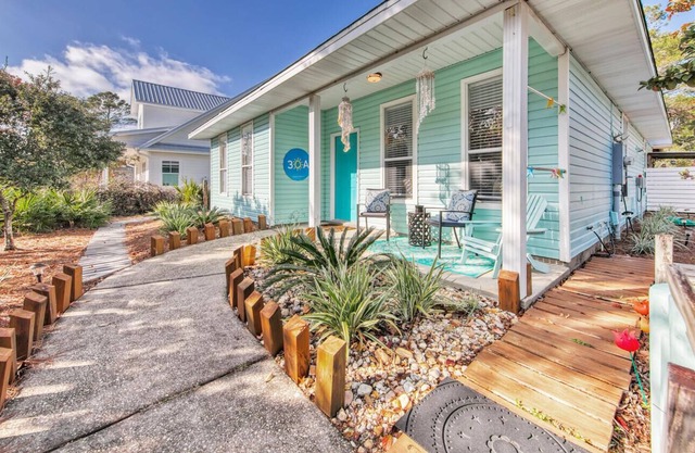 🤩 RV Parking |*Restaurants*| Walk to beach | SEPT/OCT. SAVE $$$ Pet Friendly