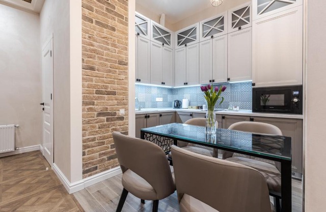 Rynok Square apartment 2
