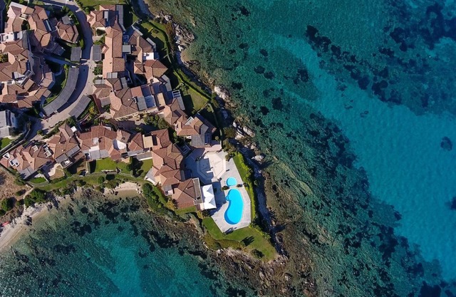 S'Abba e Sa Pedra - Apartamento de lujo junto a la piscina con vistas al mar