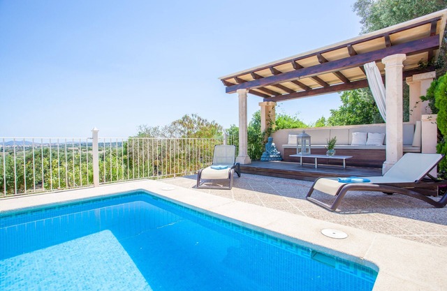SA FONT - Villa con piscina privada en PETRA. WiFi Gratis