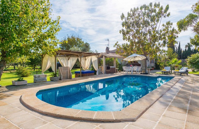 SA VINYETA Finca para 6 con Piscina, Jacuzzi y Jardin